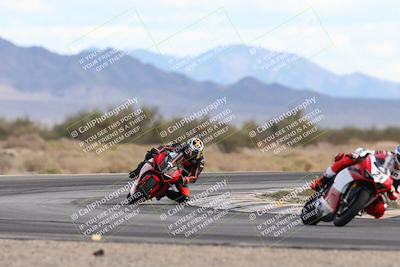 media/Nov-16-2025-Race Pace (Sun) [[8c5fa54630]]/Non Verified Riders (1st 20 Minutes)/5-Turn 15 (110pm)/